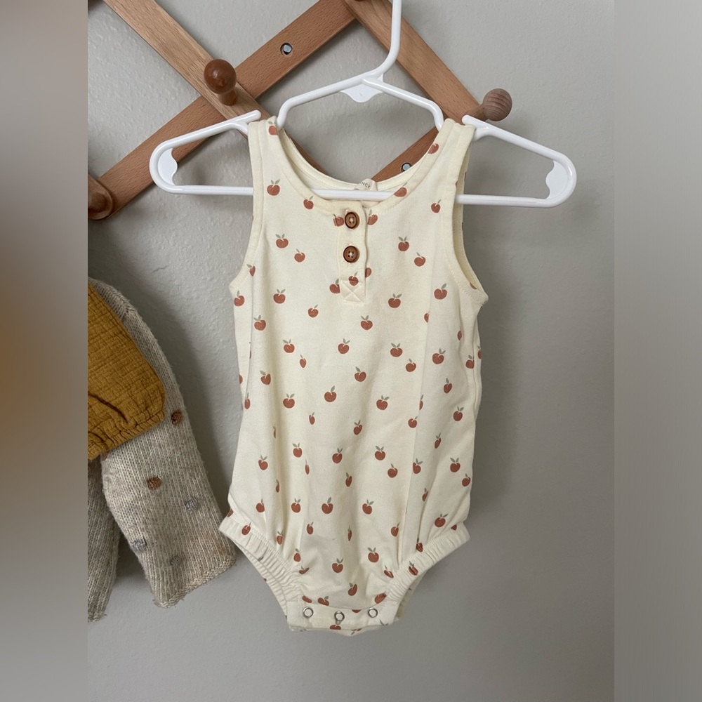 Quincy Mae 3-6m romper
